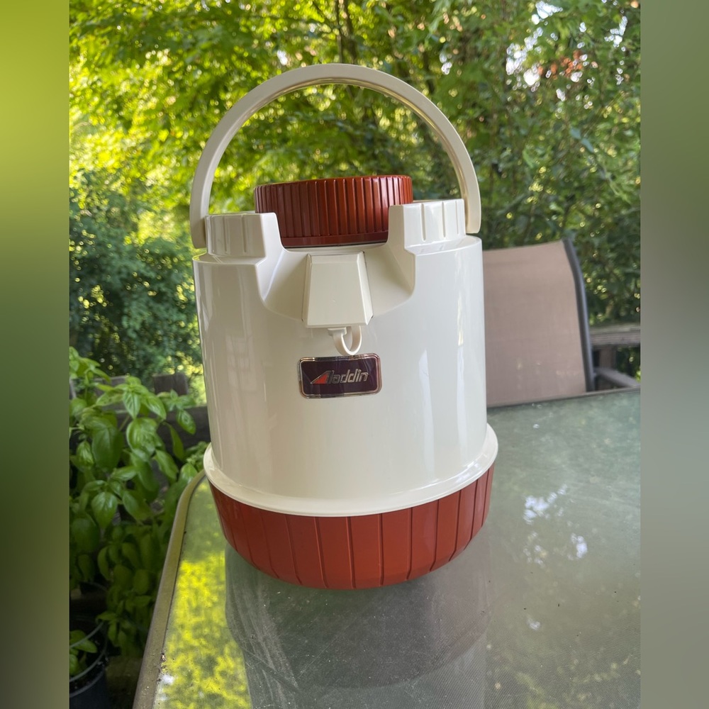 Aladdin 1970’s Gallon Pump a Drink Jug